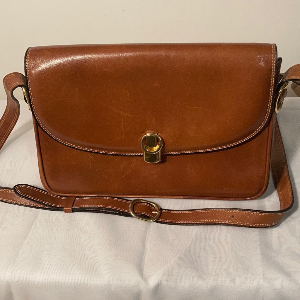 Sleek Ladies Purse Made By Steve’s Fine Leather